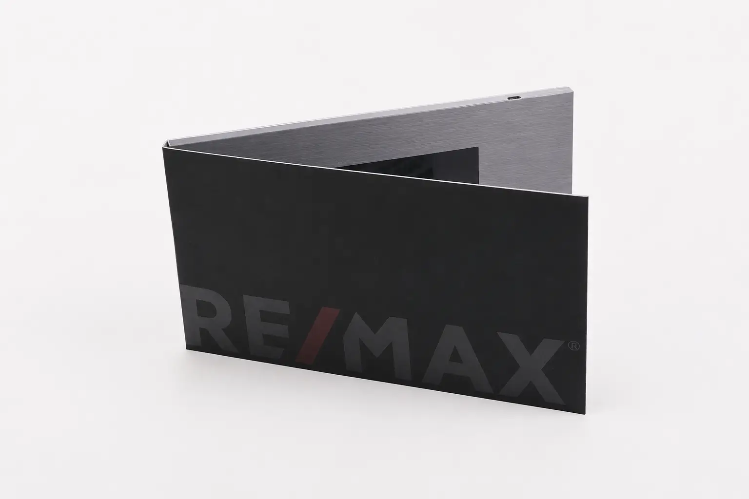 Comparison of 5 inch 7 inch and 10 inch trade show video brochures
