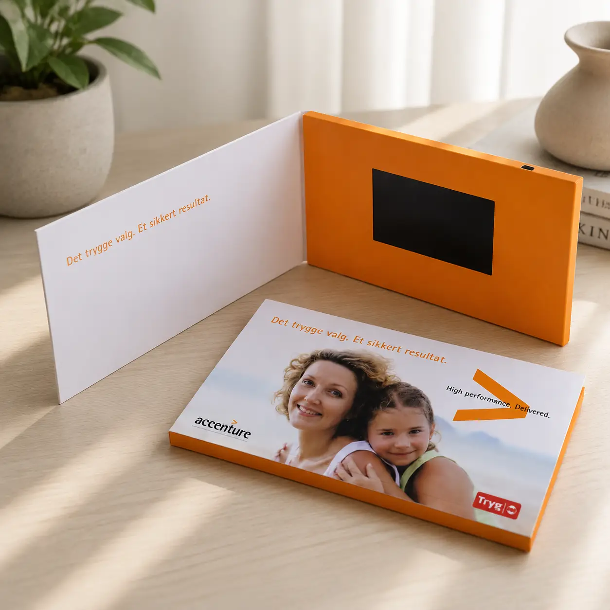 5 inch vs 7 inch vs 10 inch video brochure screen size comparison